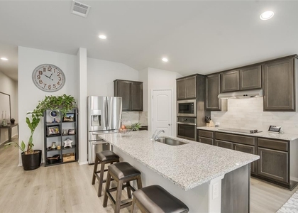 3703 Stillwood Ln - Photo 1