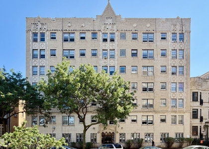 917 W Eastwood Avenue - Photo 1