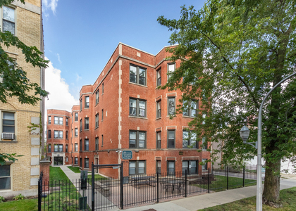 7530 N Seeley Avenue - Photo 1