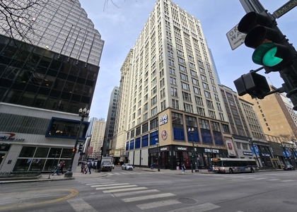 8 W Monroe Street - Photo 1