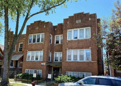 1530 N Avers Avenue - Photo 1