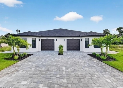 4688 Golfview Boulevard - Photo 1