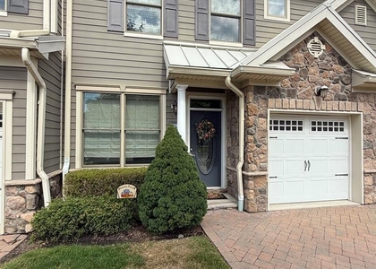 1206 Whitney - Photo 1