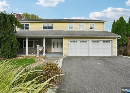 33 Randolph - Photo 1
