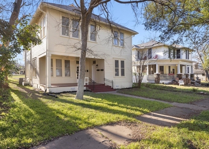 715 Porter Street - Photo 1