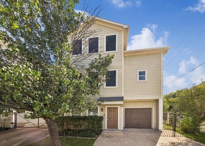 1821 Lewis Street - Photo 1