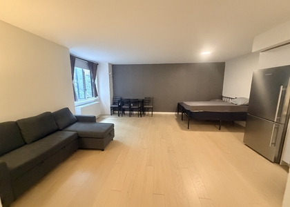 225 Rector Place - Photo 1