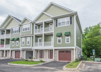 18 Chaz Way - Photo 1