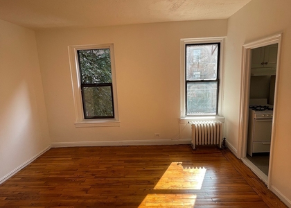 E 58th St - Photo 1