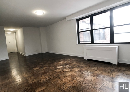 E 82 St - Photo 1