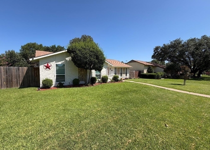 3109 Manchester Drive - Photo 1