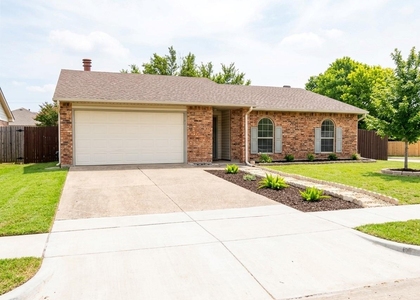 700 Sunny Slope Drive - Photo 1