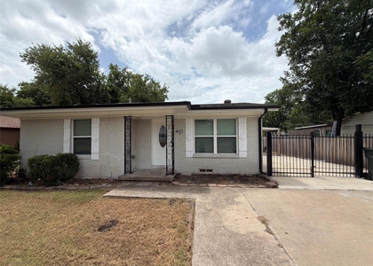 401 E Miller Road - Photo 1
