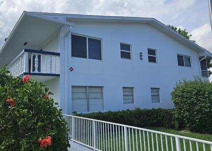 120 Westbury E - Photo 1