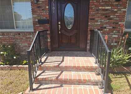 17501 Bullock - Photo 1