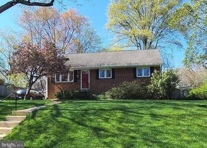 7126 Sanford Court - Photo 1