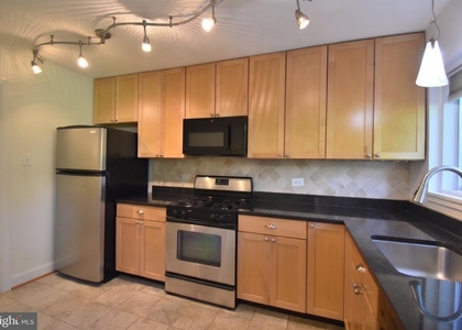 10650 Weymouth Street - Photo 1