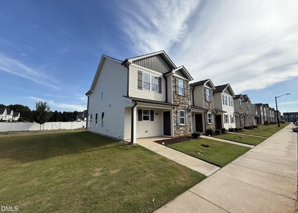 1066 Peony Lane - Photo 1