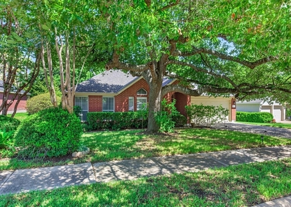 1402 Club Chase Dr - Photo 1