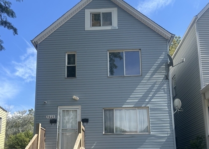 5623 S Hermitage Avenue - Photo 1