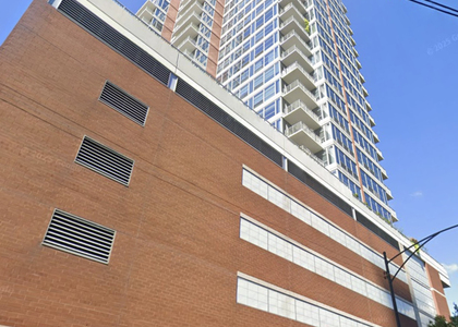 1600 S Prairie Avenue - Photo 1
