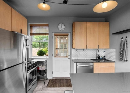 4862 N Ashland Avenue - Photo 1