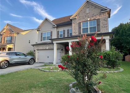 620 Leland Parkway - Photo 1