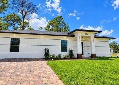 304 Mcarthur Blvd - Photo 1