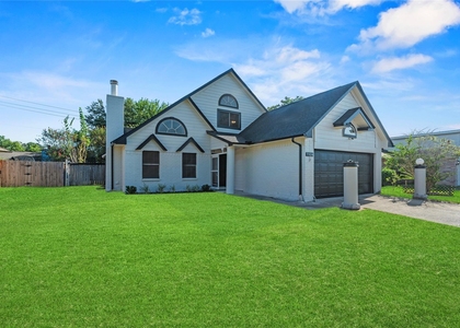 7526 Gulfbriar Place - Photo 1