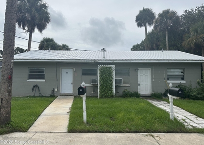 513 Warren Street - Photo 1