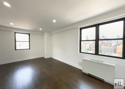 E 16 St - Photo 1