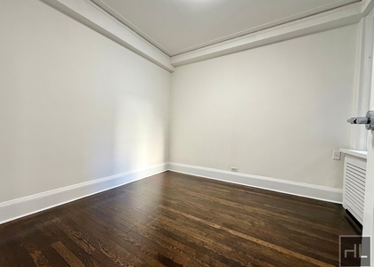 East 38 Street - Photo 1