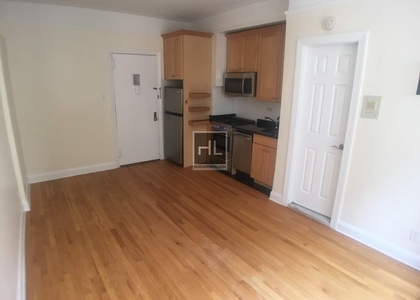 West 13 Street - Photo 1