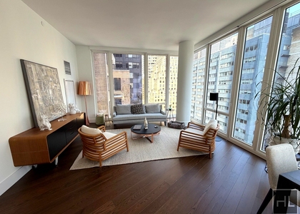 East 44th Street - Photo 1