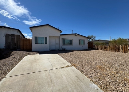 150 Metropolitan Drive - Photo 1
