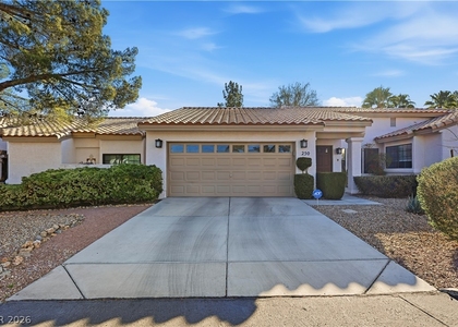 250 Garfield Drive - Photo 1
