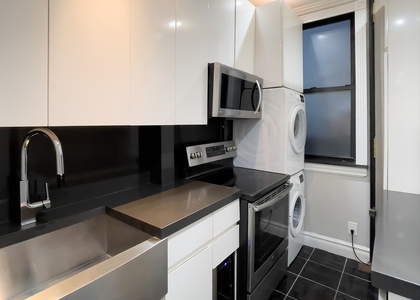 East 23 Street - Photo 1