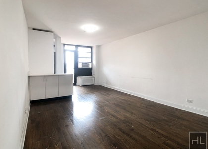 East 35 Street - Photo 1