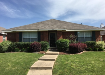 5116 Boxwood Lane - Photo 1