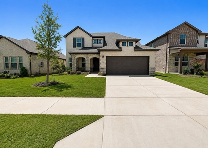 715 Roanoke Drive - Photo 1