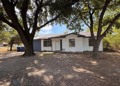 1247 Seminole Drive - Photo 1