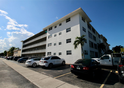 211 Ne 8th Avenue - Photo 1
