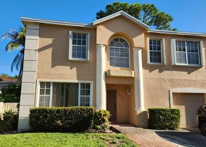 271 Live Oak Lane - Photo 1
