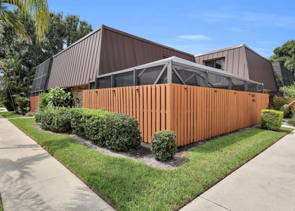 5857 Se Windsong Lane - Photo 1