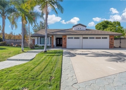 1107 N Short - Photo 1