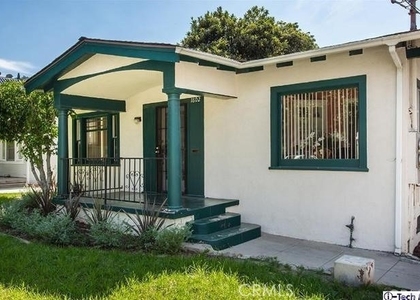1802 E Glenoaks - Photo 1