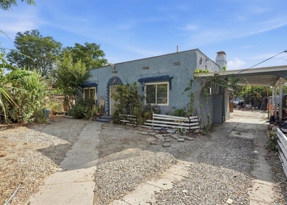 1707 N Arrowhead - Photo 1