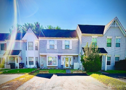 9 Lawry Court - Photo 1