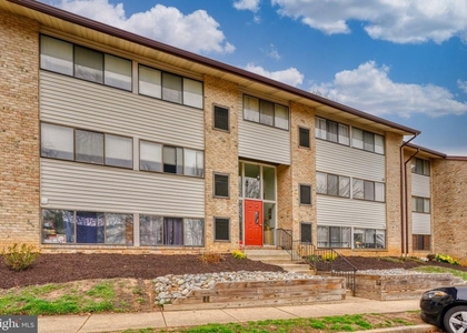 140 Royal Oak Drive - Photo 1