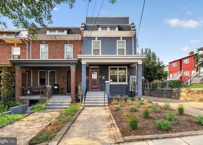 311 Jefferson Street Nw - Photo 1